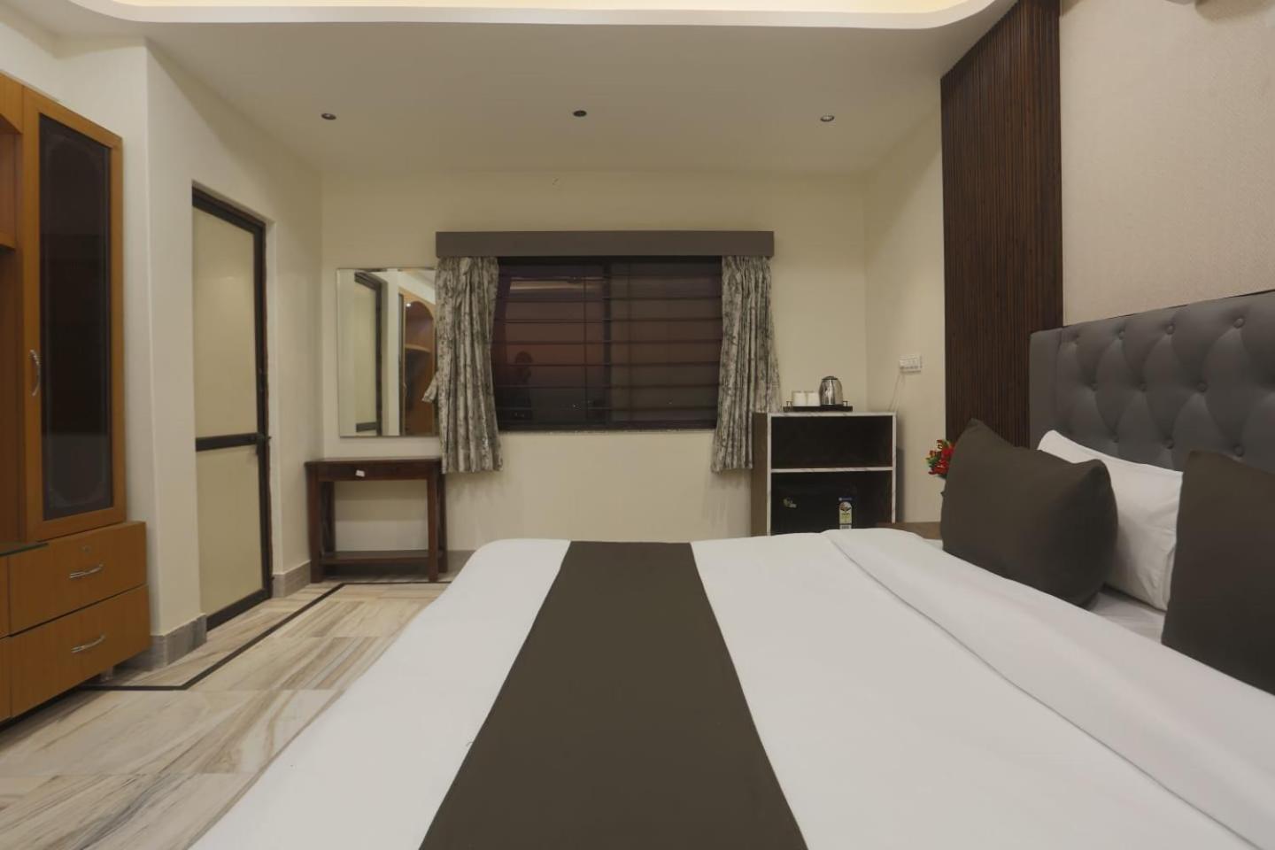 Holiday Out Hotel จ๊อดปูร์ ภายนอก รูปภาพ