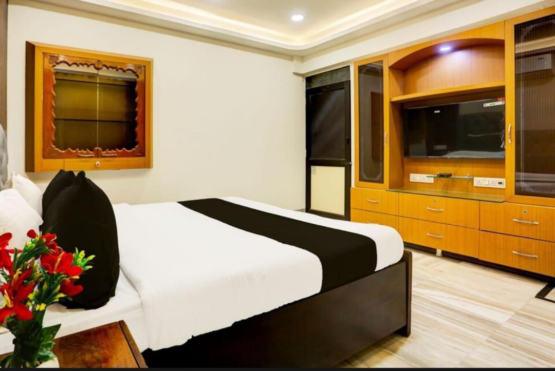 Holiday Out Hotel จ๊อดปูร์ ภายนอก รูปภาพ