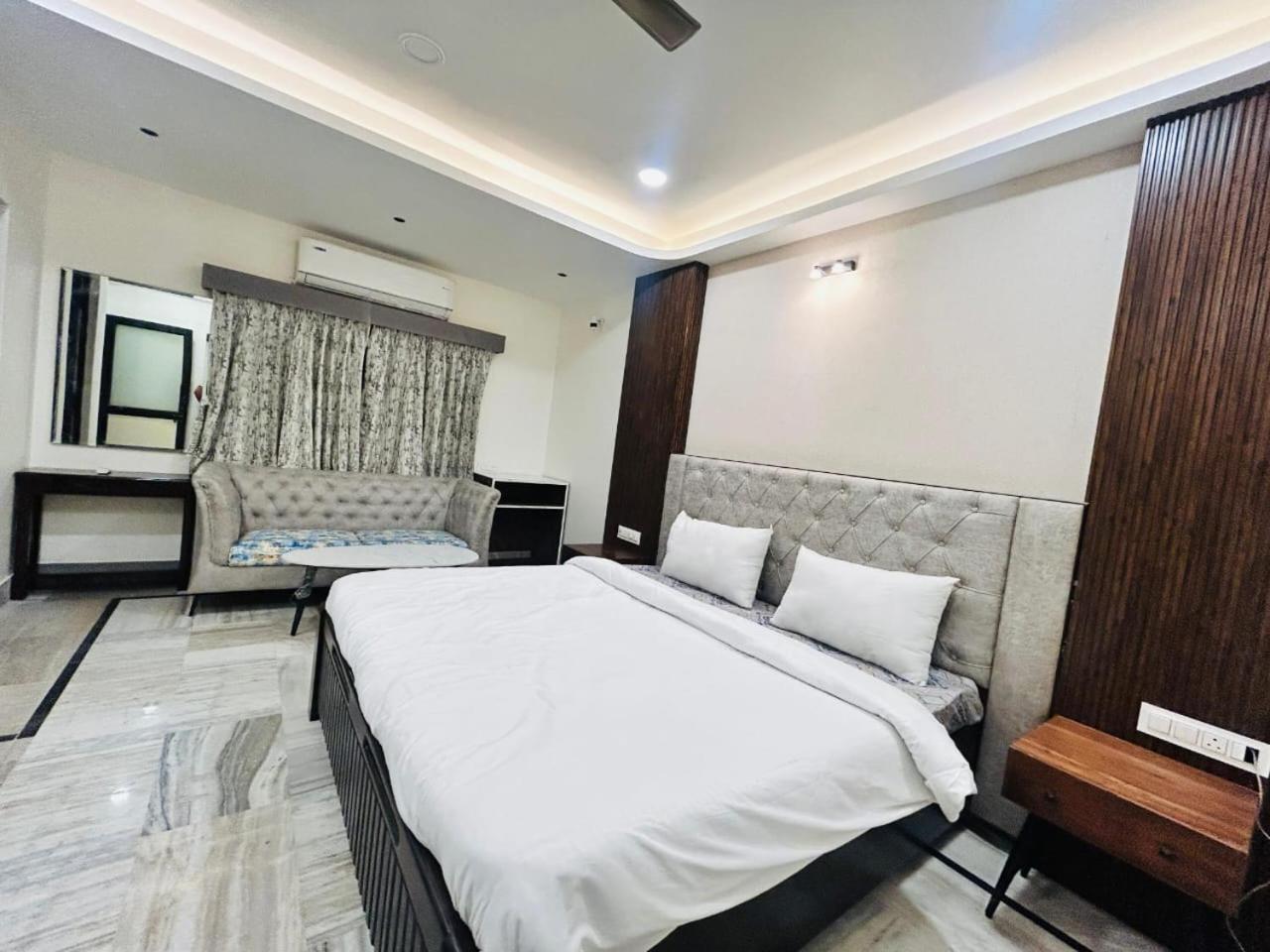 Holiday Out Hotel จ๊อดปูร์ ภายนอก รูปภาพ