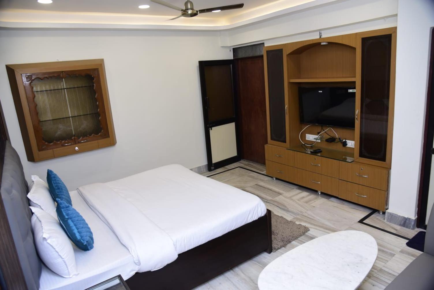 Holiday Out Hotel จ๊อดปูร์ ภายนอก รูปภาพ