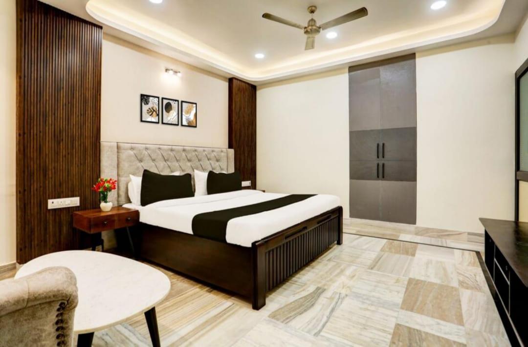 Holiday Out Hotel จ๊อดปูร์ ภายนอก รูปภาพ