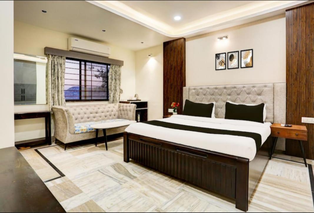 Holiday Out Hotel จ๊อดปูร์ ภายนอก รูปภาพ