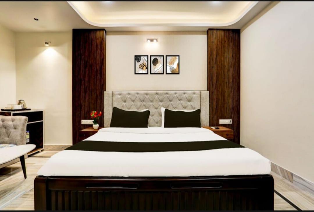 Holiday Out Hotel จ๊อดปูร์ ภายนอก รูปภาพ