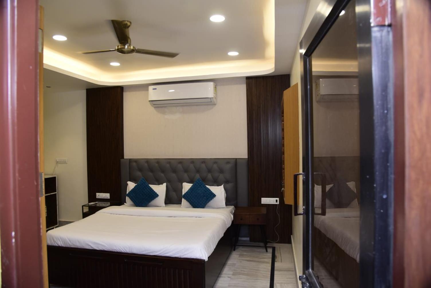 Holiday Out Hotel จ๊อดปูร์ ภายนอก รูปภาพ