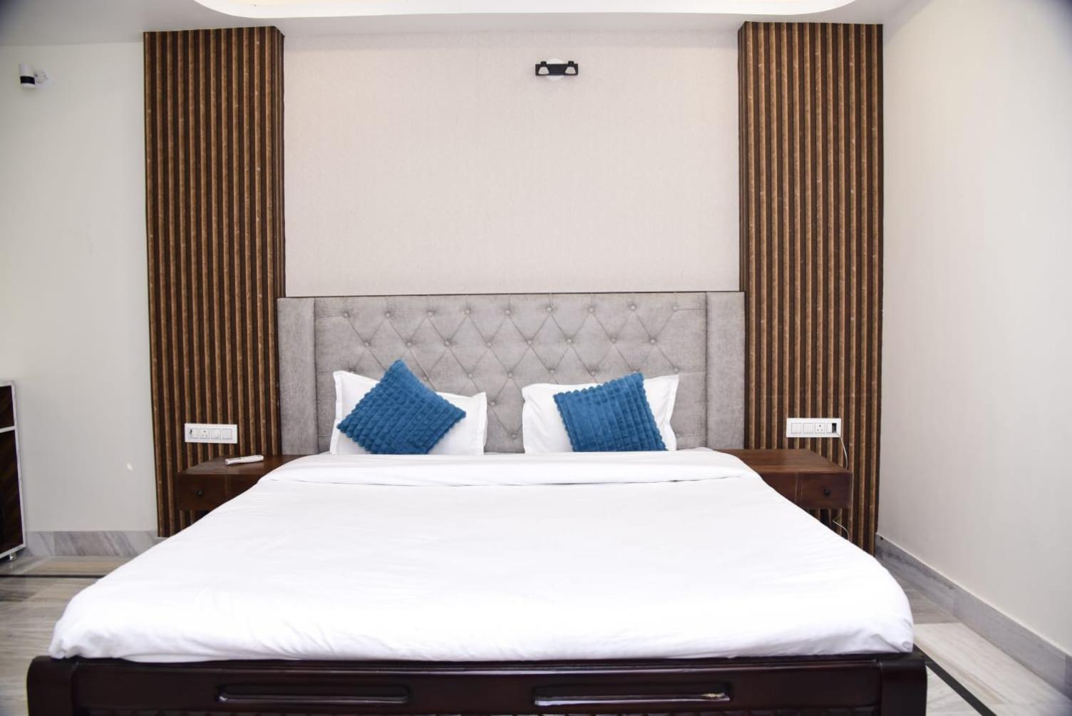 Holiday Out Hotel จ๊อดปูร์ ภายนอก รูปภาพ